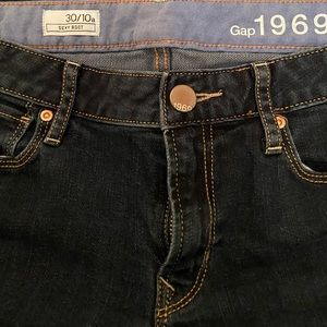 Gap Boot Cut Jeans - Size 30 ankle - Inseam is 26 inches - like new
